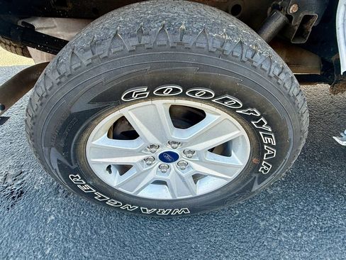 Used 2018 Ford F150 XL w/ Heavy-Duty Payload Package AWD/4WD image 16