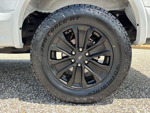 Used 2020 Ford F150 Lariat w/ Equipment Group 502A Luxury AWD/4WD image 29