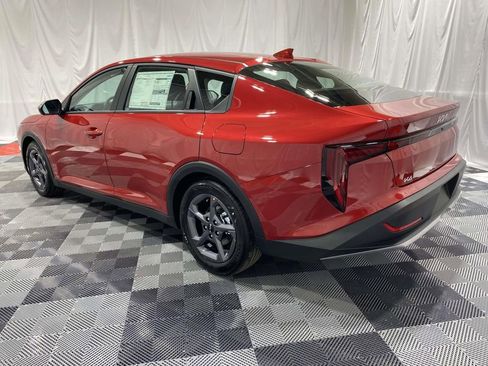 New 2026 Kia K4 LXS FWD image 3