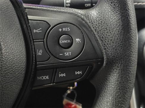 Used 2019 Toyota RAV4 LE image 28