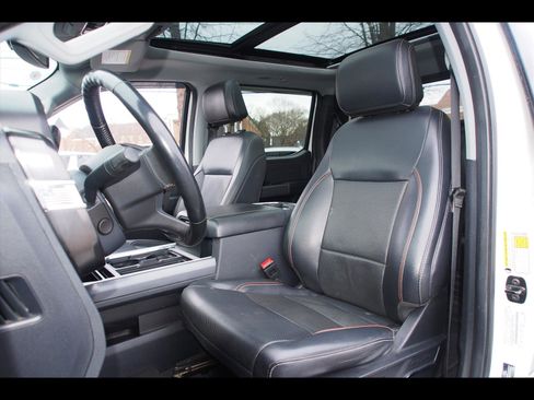 Used 2024 Ford F350 Lariat w/ Chrome Package image 17