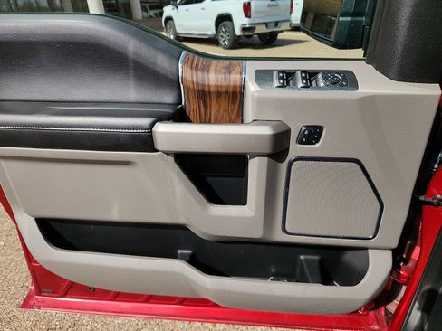 Used 2018 Ford F150 Lariat image 15