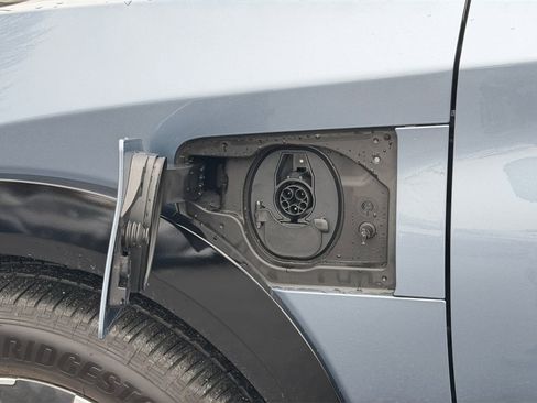 Certified 2025 Lexus RZ 450e image 29