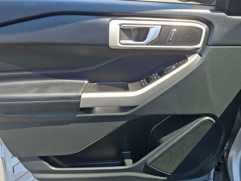Certified 2023 Ford Explorer XLT w/ Equipment Group 202A AWD/4WD image 13