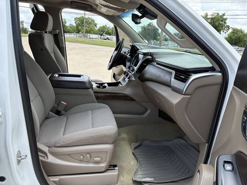 Used 2017 Chevrolet Tahoe LS w/ All-Season Package RWD image 16