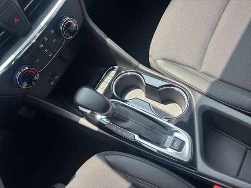 Used 2025 Buick Encore GX Preferred FWD image 40