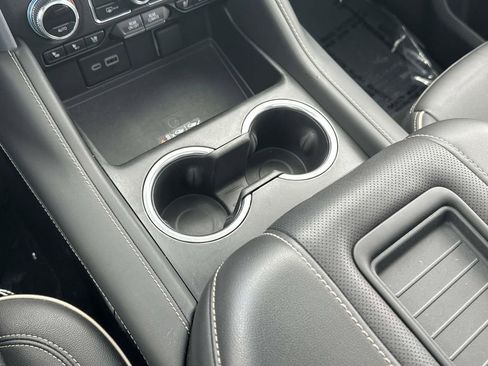 Used 2023 GMC Yukon SLT w/ SLT Premium Package image 34