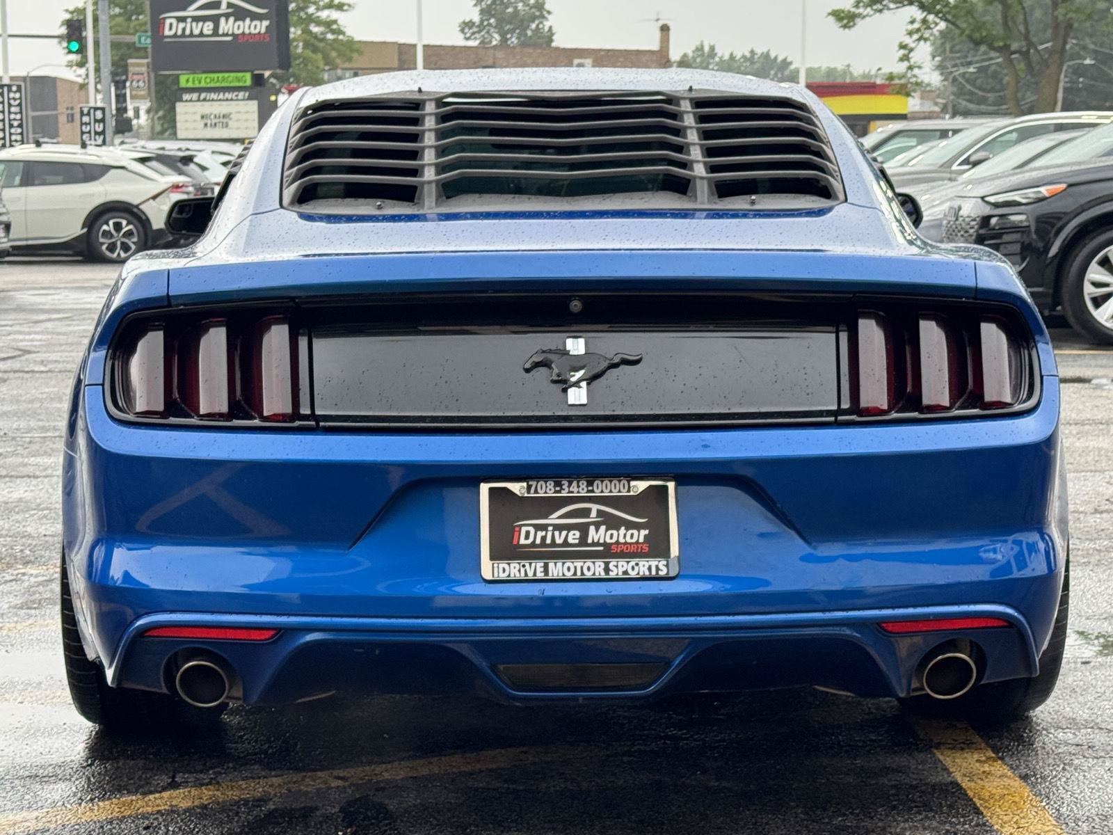 Used 2017 Ford Mustang Coupe RWD image 11