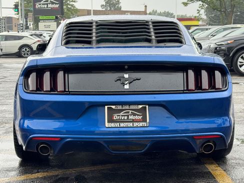 Used 2017 Ford Mustang Coupe RWD image 11