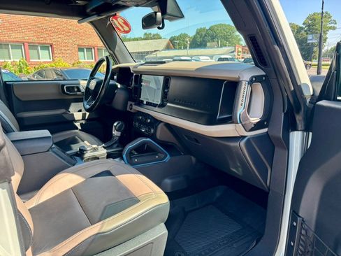 Used 2021 Ford Bronco Wildtrak AWD/4WD image 13