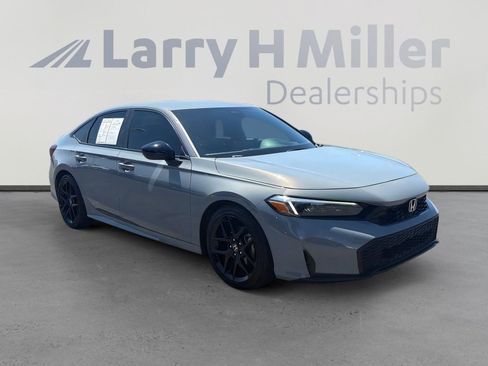 Used 2025 Honda Civic Sport image 8