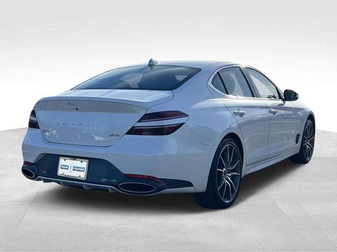 Used 2024 Genesis G70 2.5T image 3