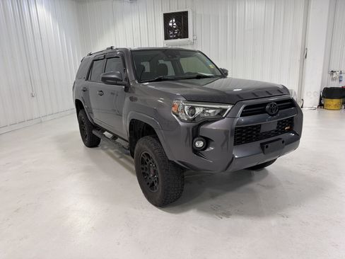 Used 2021 Toyota 4Runner SR5 AWD/4WD image 7