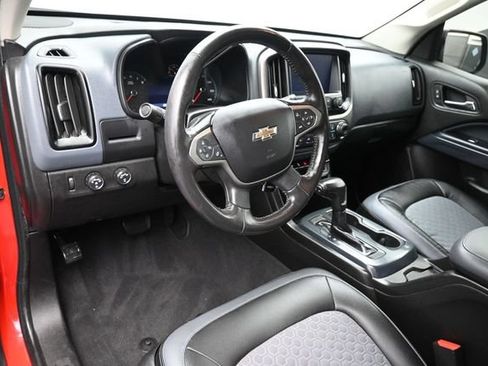 Used 2020 Chevrolet Colorado Z71 AWD/4WD image 13