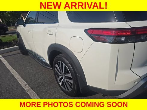 Used 2022 Nissan Pathfinder Platinum w/ Cargo Package AWD/4WD image 8
