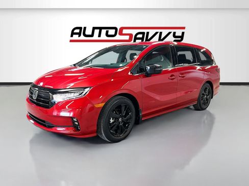Used 2023 Honda Odyssey Sport image 3