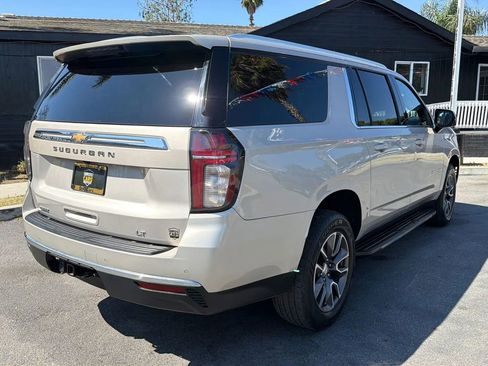 Used 2021 Chevrolet Suburban LT w/ Luxury Package AWD/4WD image 8