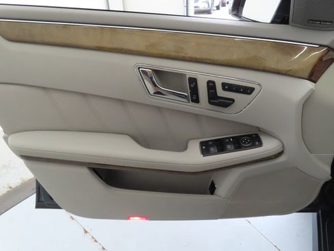 Used 2011 Mercedes-Benz E 350 Sedan image 10