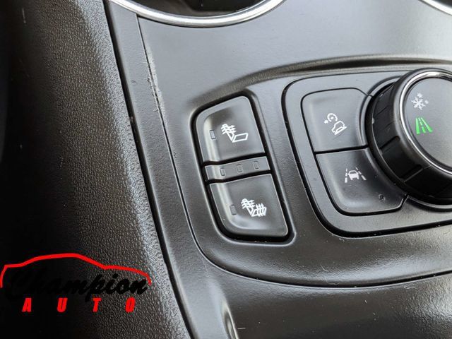 Used 2022 GMC Terrain SLT w/ Infotainment Package II FWD image 27