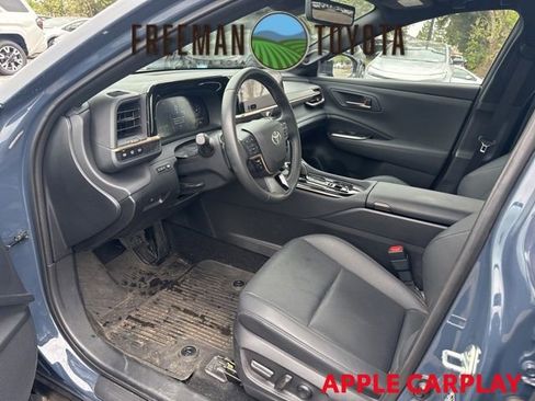 Used 2025 Toyota Crown Signia image 7