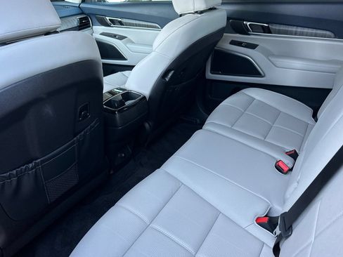 Used 2025 Kia Telluride EX AWD/4WD image 9