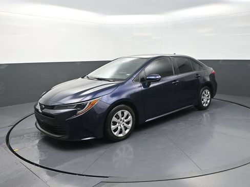 Certified 2024 Toyota Corolla LE FWD image 3