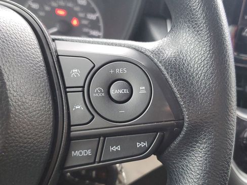 Certified 2025 Toyota Corolla LE image 23