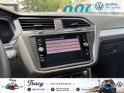 Used 2023 Volkswagen Tiguan SE w/ Panoramic Sunroof Package AWD/4WD image 11