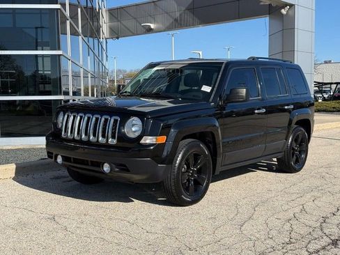 Used 2014 Jeep Patriot Sport FWD image 7
