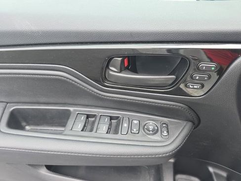 Used 2025 Honda Odyssey Touring image 29