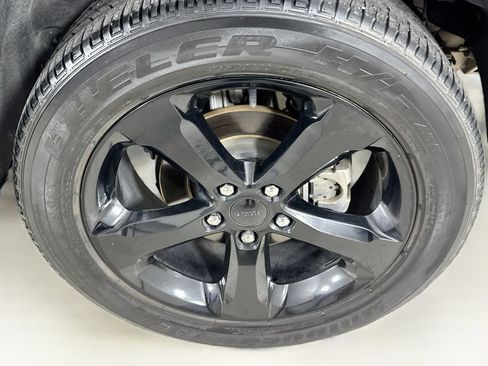 Used 2023 Jeep Grand Cherokee Altitude RWD image 41