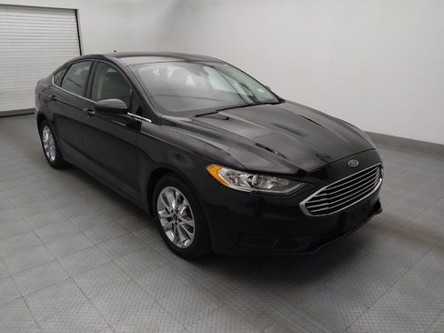 Used 2020 Ford Fusion SE FWD image 13