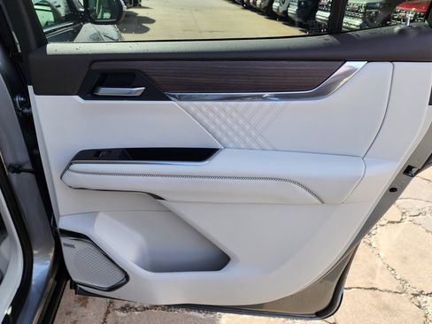 New 2026 GMC Acadia Denali w/ Super Cruise Package image 45