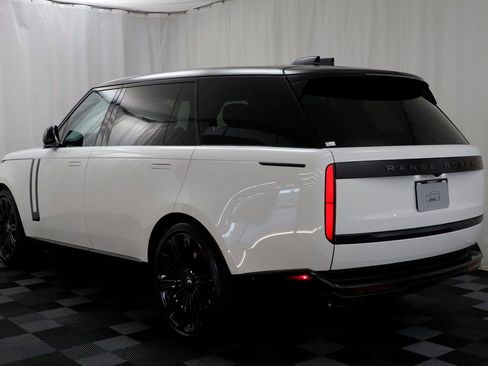 New 2025 Land Rover Range Rover Long Wheelbase Autobiography image 19