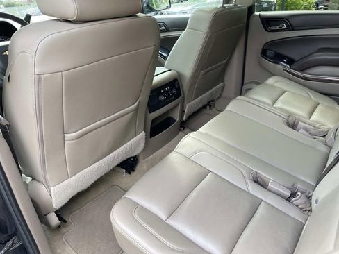 Used 2018 Chevrolet Suburban LT AWD/4WD image 20