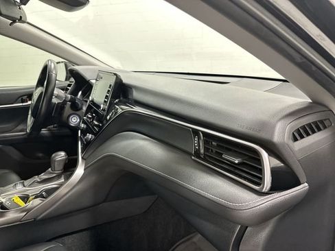 Used 2023 Toyota Camry SE image 23