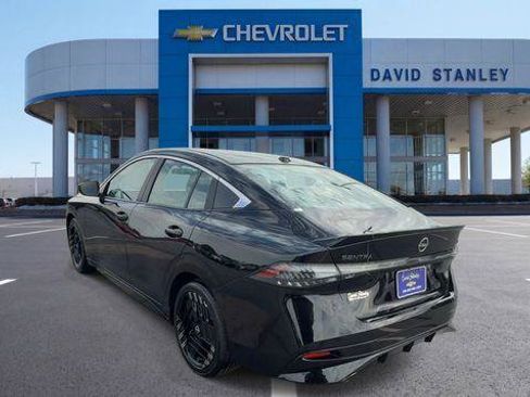 Used 2026 Nissan Sentra SR w/ Floor Mat Package FWD image 6