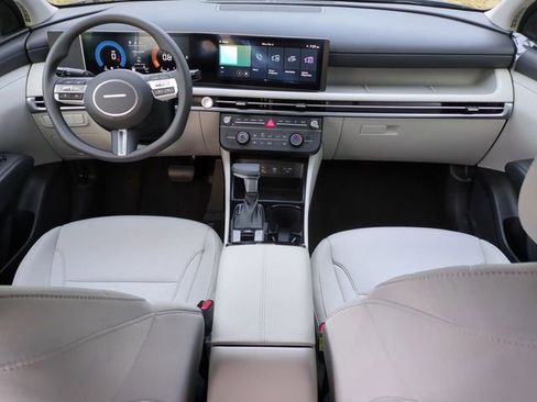 New 2026 Hyundai Tucson SE image 13