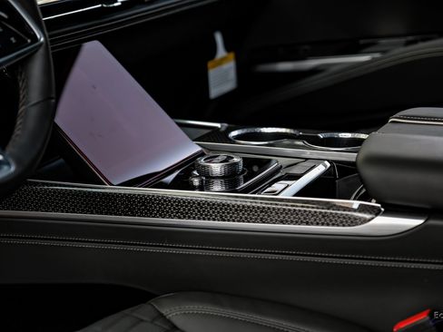 Used 2025 Cadillac Escalade V image 55