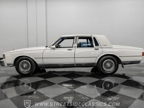 Used 1987 Chevrolet Caprice Classic Brougham image 2