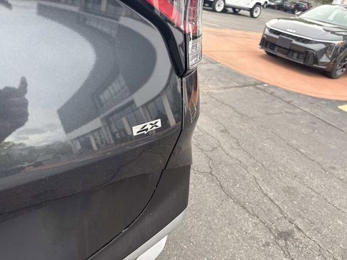 Used 2023 Kia Sportage EX AWD/4WD image 6