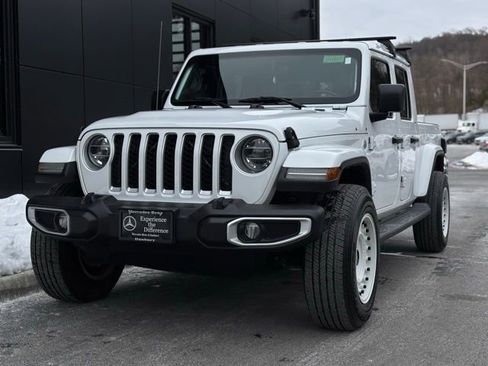 Used 2021 Jeep Gladiator Overland image 3