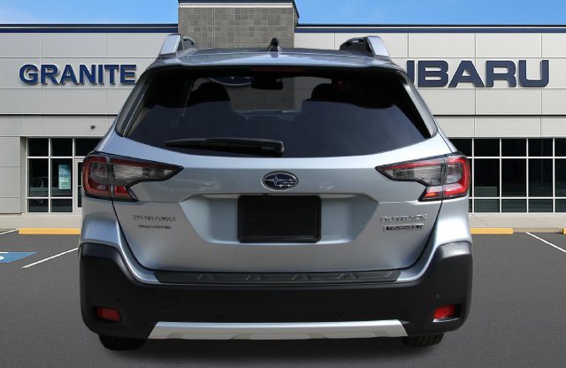 Used 2024 Subaru Outback Touring XT AWD/4WD image 9