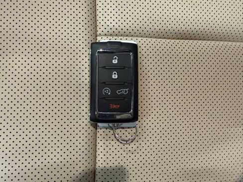 Used 2023 Jeep Grand Cherokee L Limited w/ Luxury Tech Group II image 27