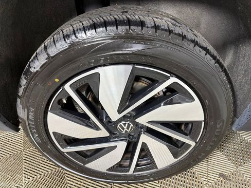 Used 2024 Volkswagen Atlas SE FWD image 17