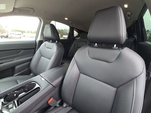 Used 2025 Nissan Murano SV image 22