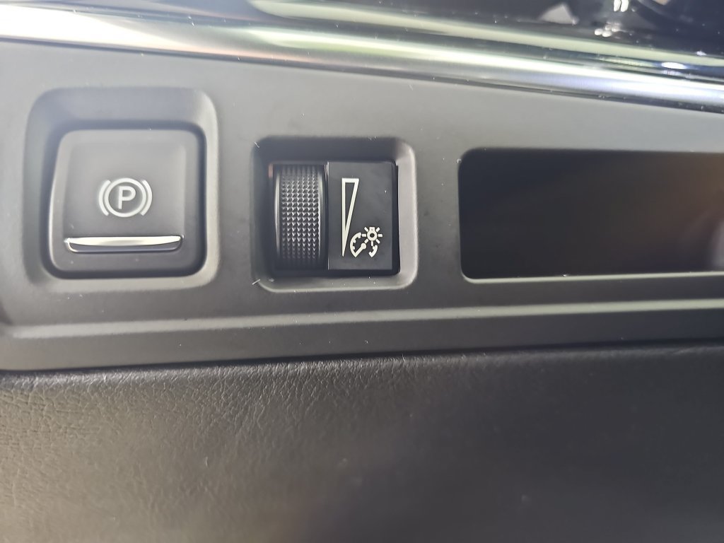 Used 2020 Cadillac XT6 Premium Luxury AWD/4WD image 33