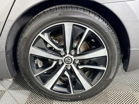 Used 2022 Nissan Maxima SV w/ Floor Mat Group FWD image 36