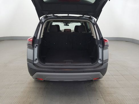 Used 2023 Nissan Rogue S image 29