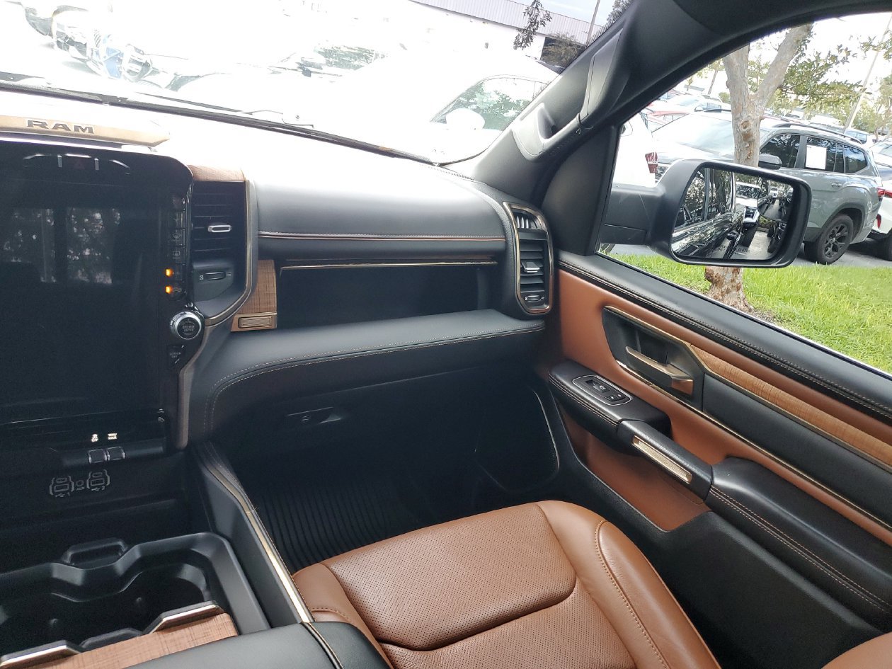 Used 2024 RAM 1500 Limited AWD/4WD image 15